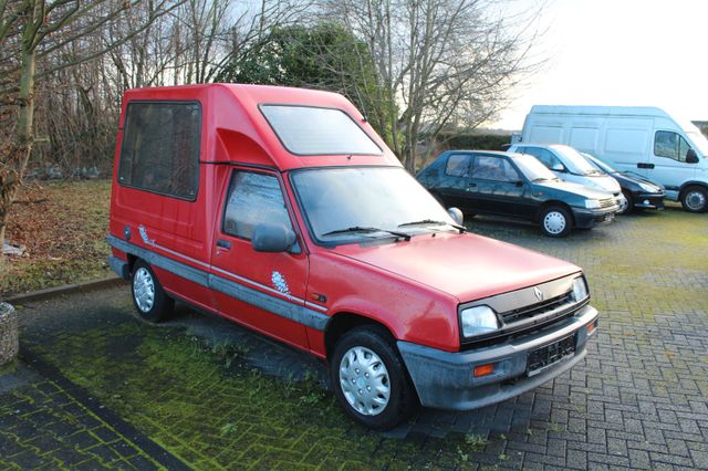 Renault Express 1,4 Automatik mit Rollstuhlrampe