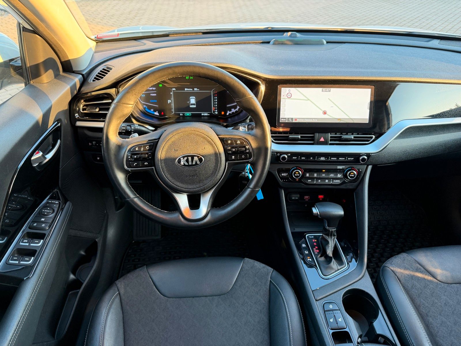 Fahrzeugabbildung Kia Niro Vision Plug-in Hybrid Navigation Style Pake