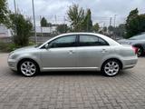 Toyota Avensis 2.4 Executive Lim. - Toyota Avensis Executive mit Benzin-Antrieb