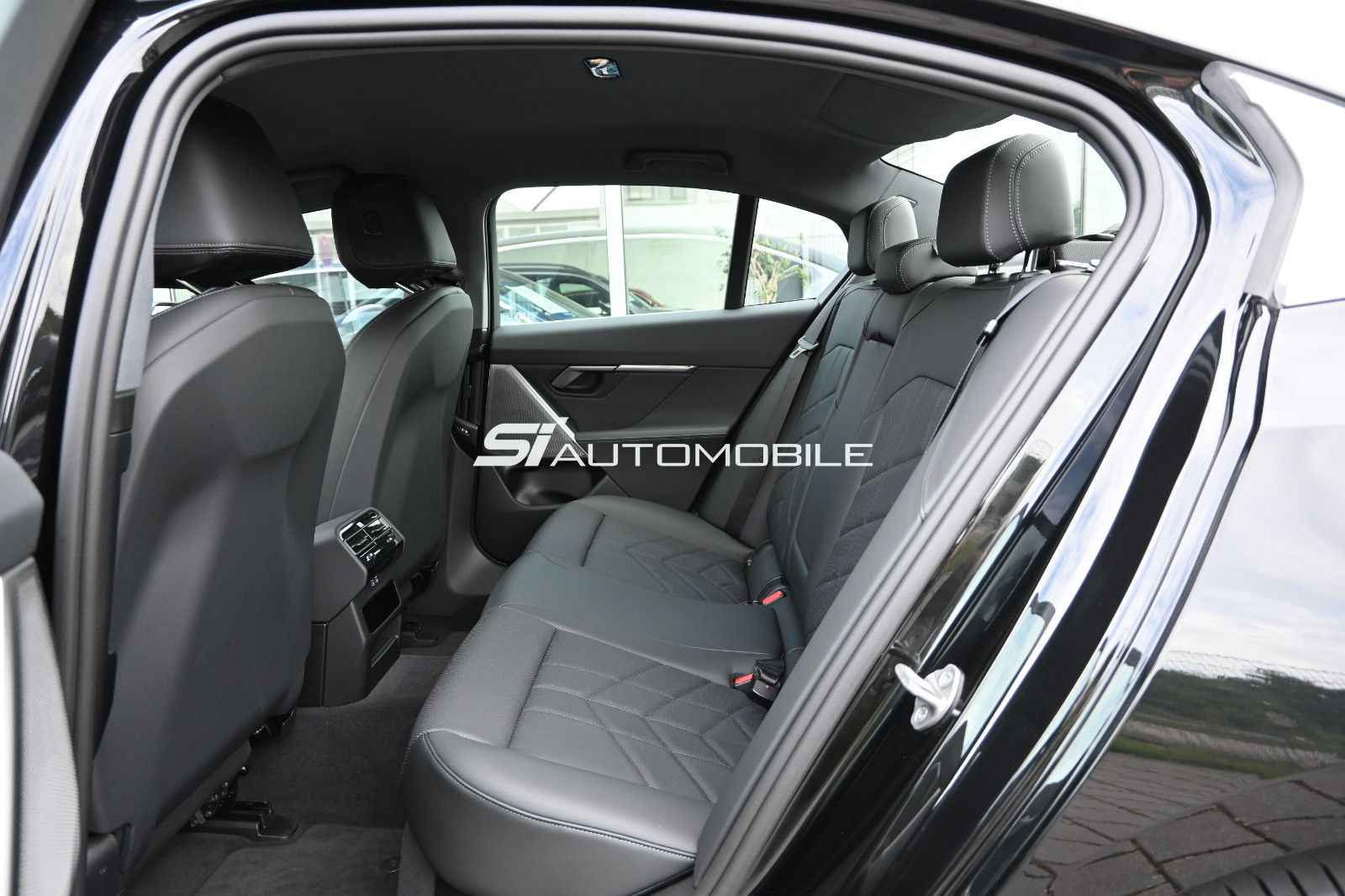 Fahrzeugabbildung BMW 520i Aut. °KOMFORTSITZE+BELÜFTUNG°STANDHEIZUNG°