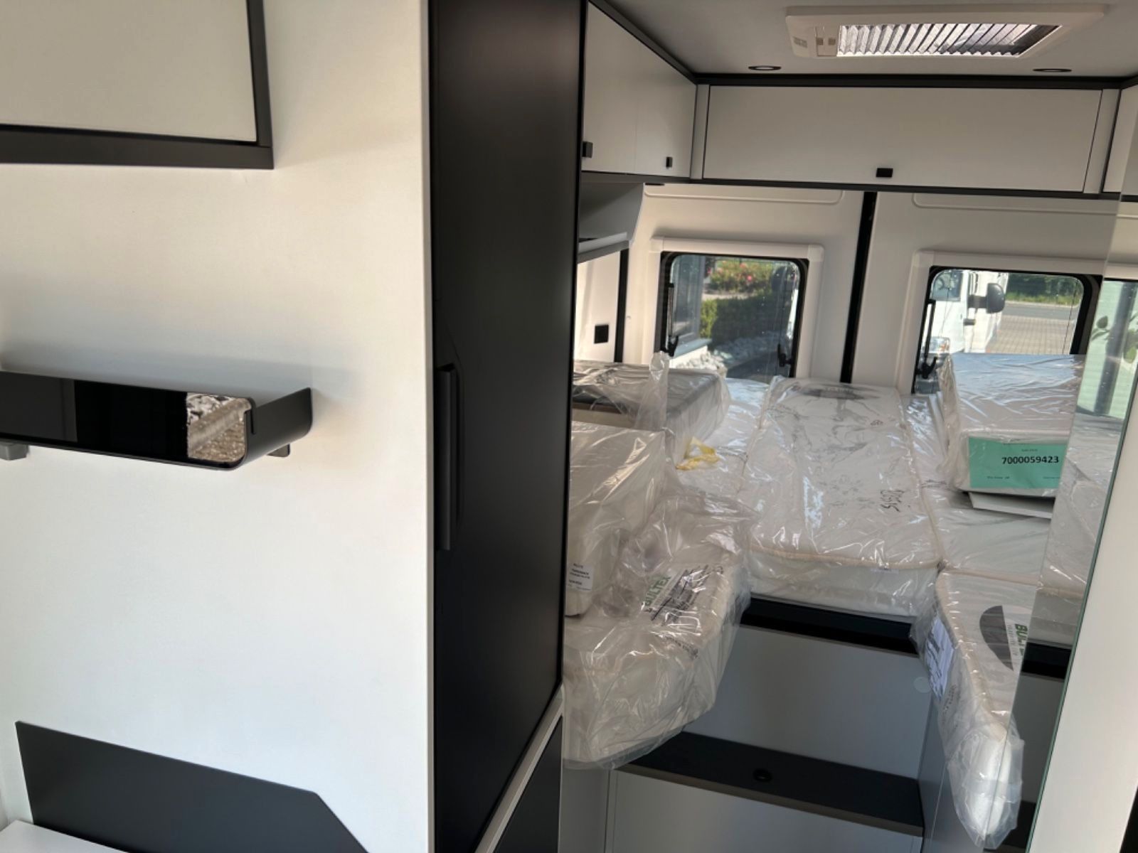 Fahrzeugabbildung Mooveo VAN 63 EB Prestige Autom. Solar Markise Combi 4D