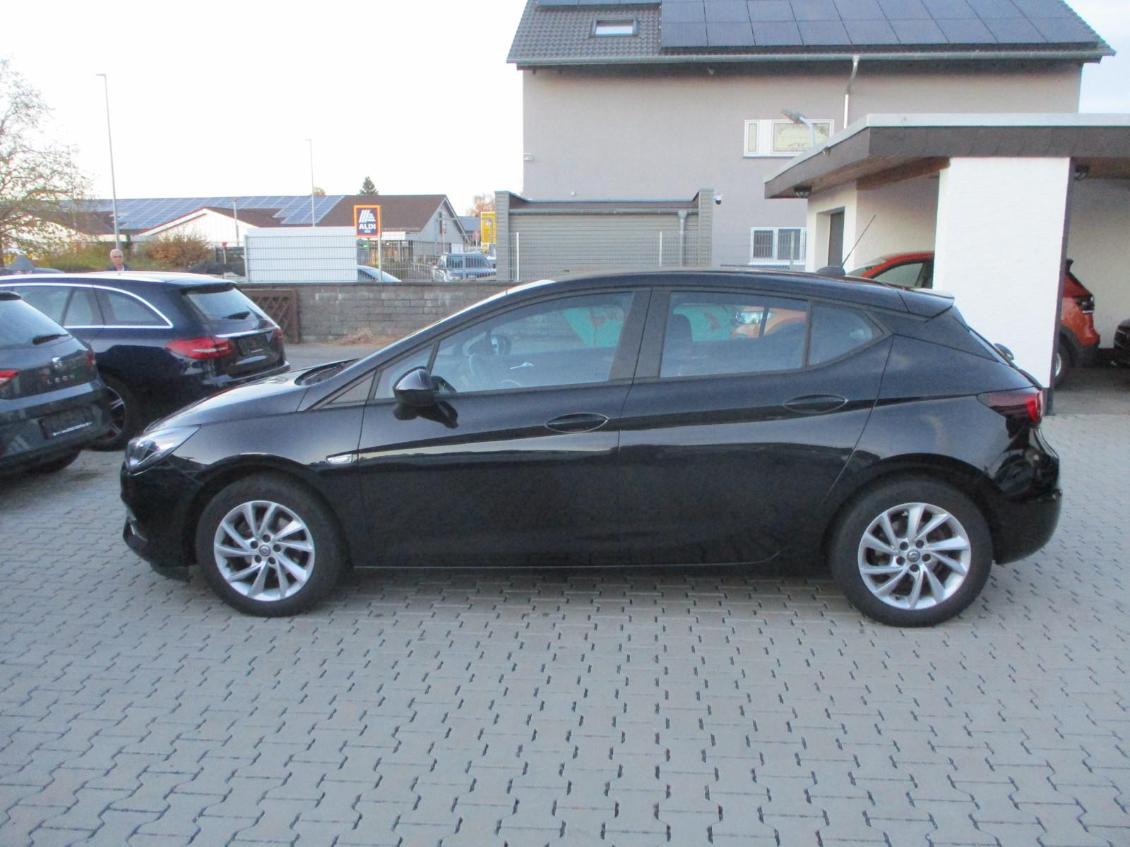 Opel Astra 1.5 Diesel NAVI TEMPO SITZH PDC 8-FACH-ALU