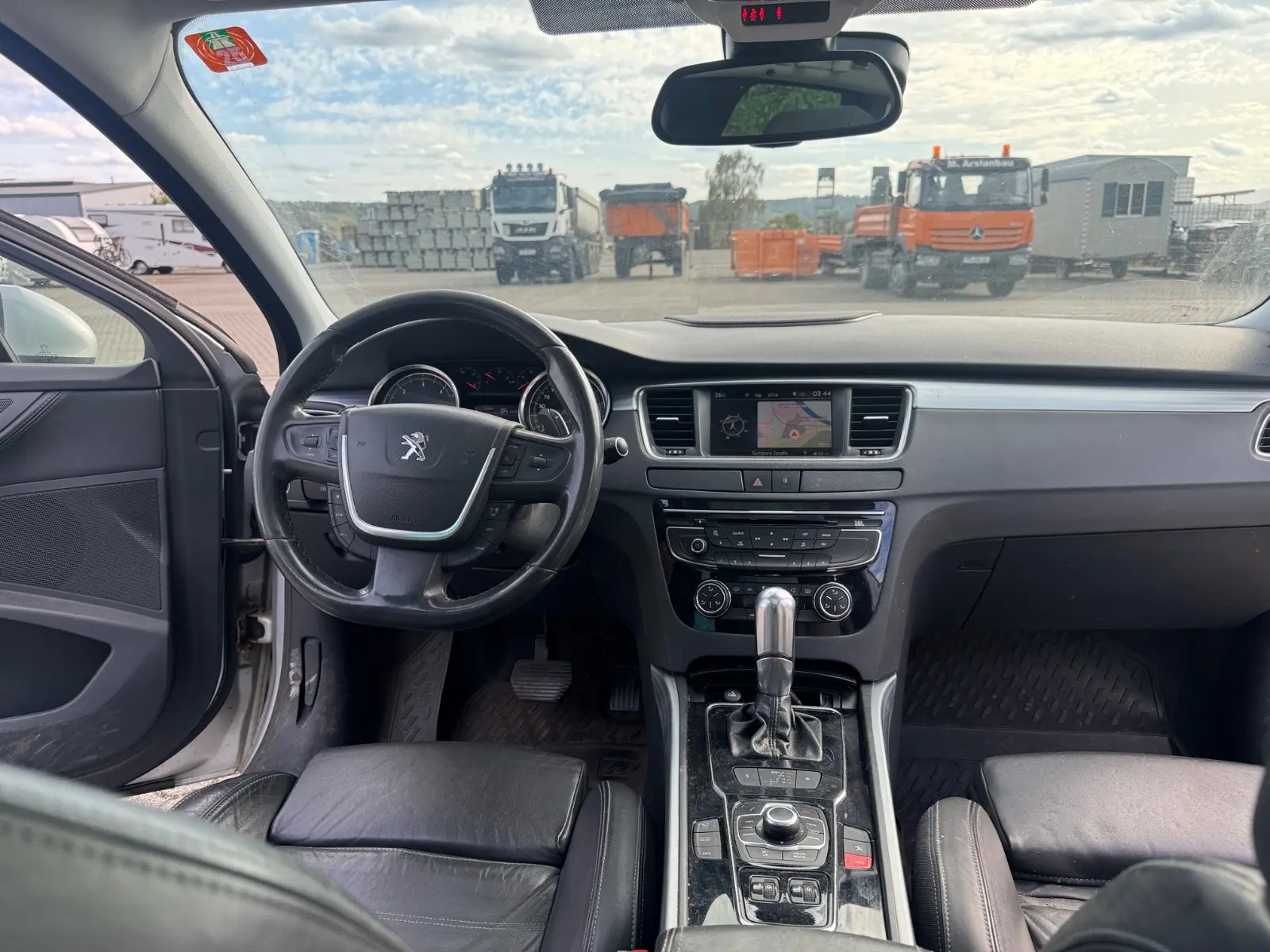 Peugeot 508 2011 — photo 17