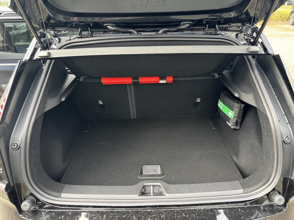 Volvo EX30 Core P5 Long Range, миниатюра 9