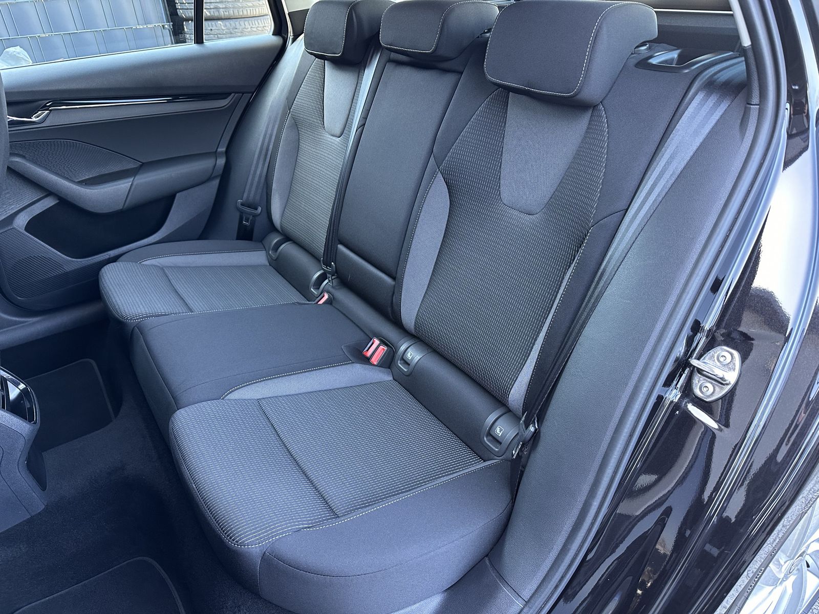 Fahrzeugabbildung SKODA Octavia Ambition iV 1.4 TSI DSG NAV+LED+ACC+18ZO
