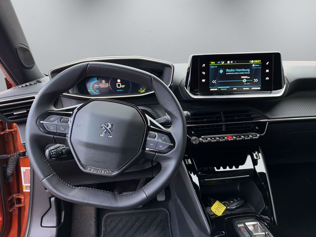Peugeot 2008 100% Elektro Allure Pack- Kamera SHZ – Bild 13 von 16
