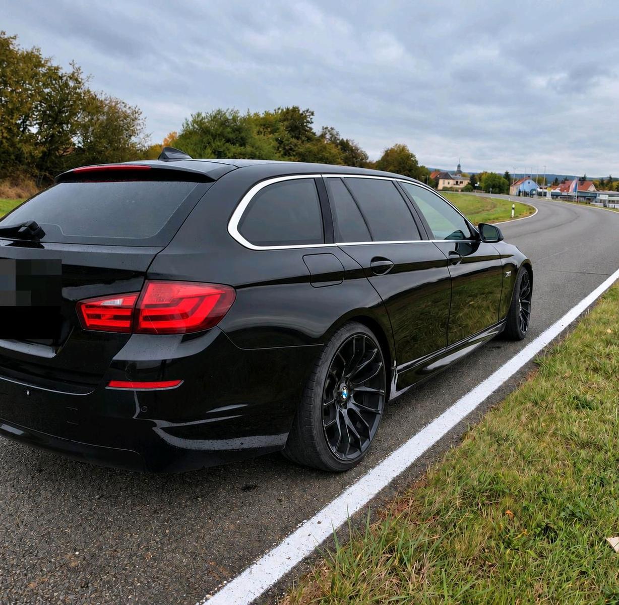 BMW 520 2012 — engine 184 HP (135kW)