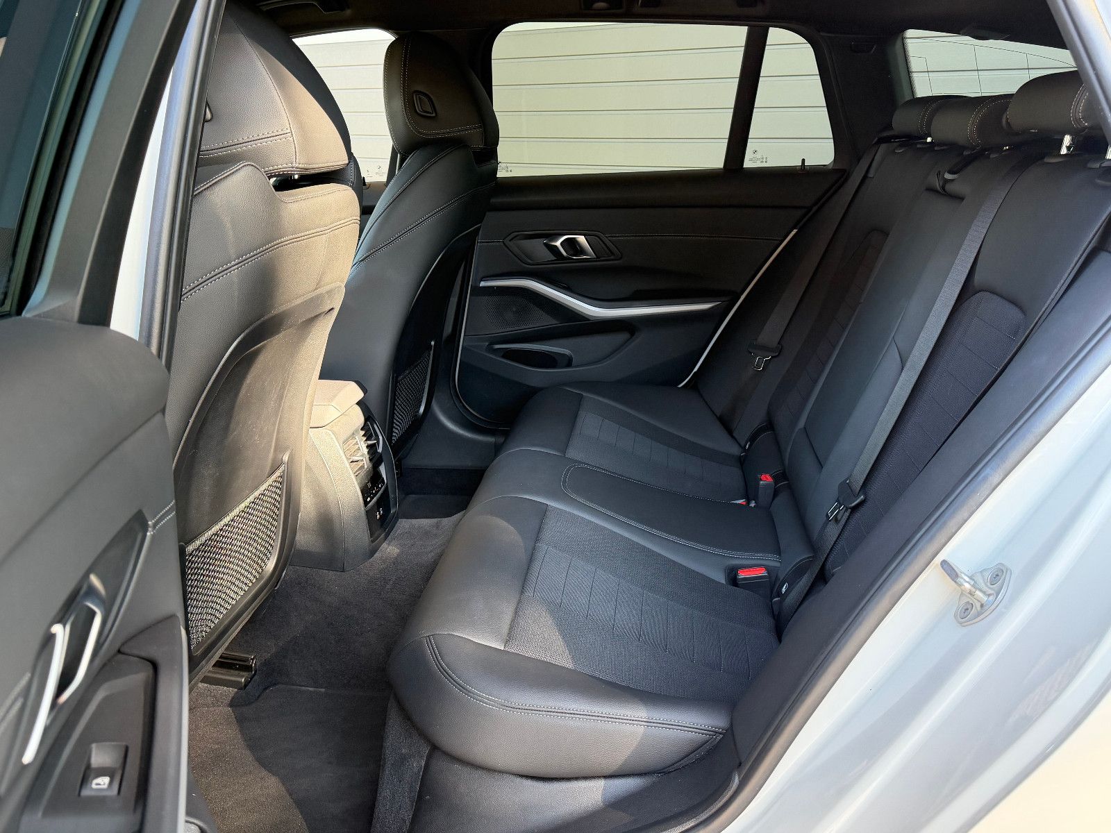 BMW 318d Touring Aut. RFK HeadUp ACC AHK 1.Hand foto 14