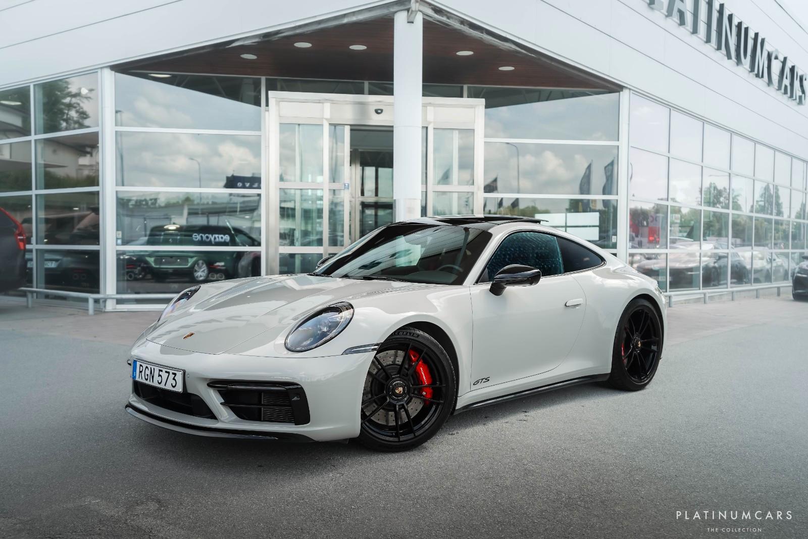 Porsche 911 992 Carrera 4 GTS 2024 / Carbon / SPEC!
