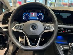 VW Golf 1.5 TSI Active | LED | Navi | App | DAB VW Golf 1.5 TSI Active | LED | Navi | App | DAB