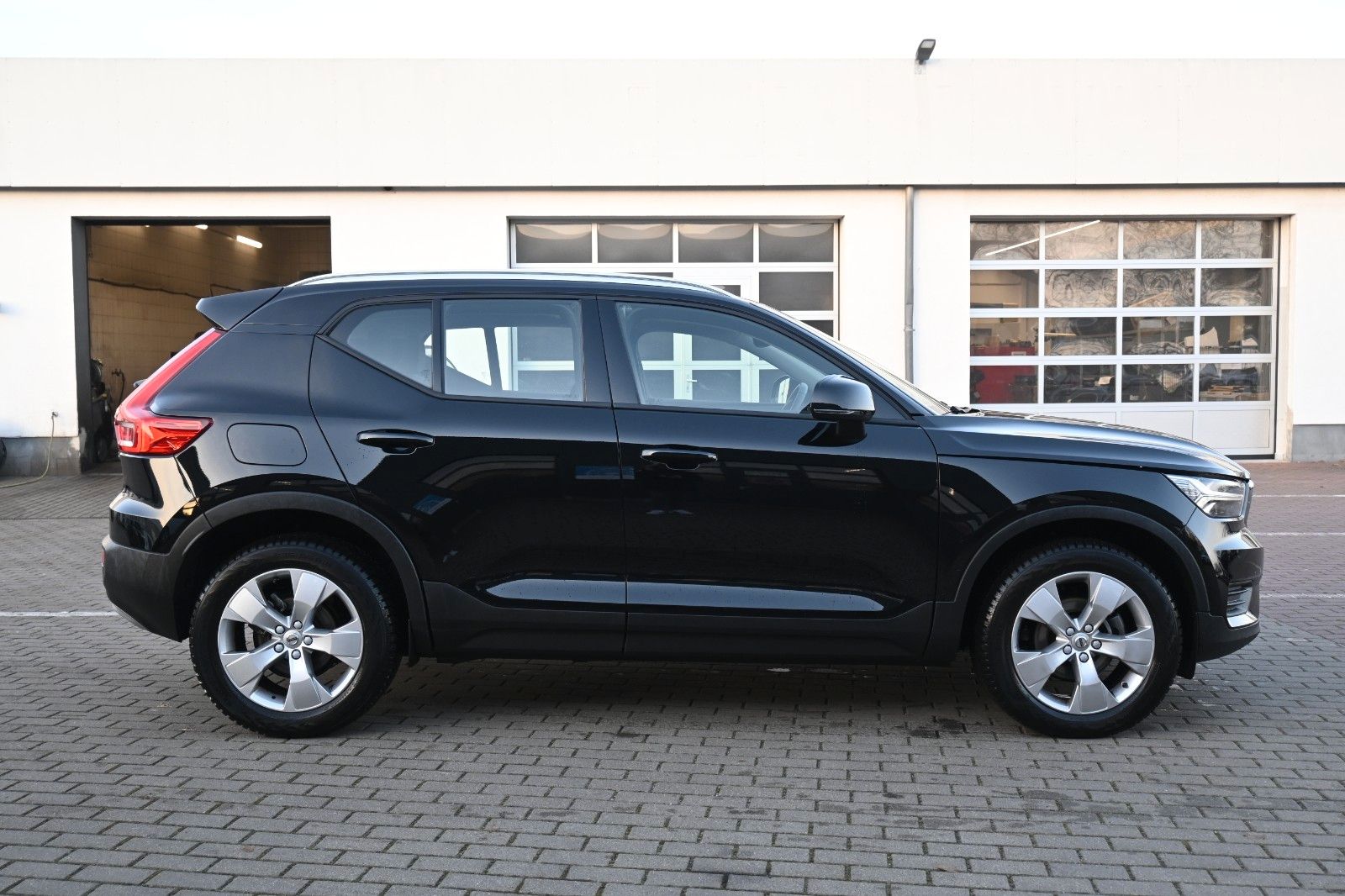 Fahrzeugabbildung Volvo XC40 T3 Benzin Momentum*RFK*FSHZG*