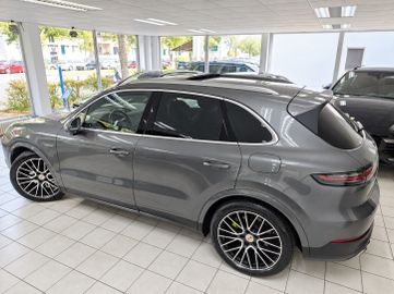 Porsche Cayenne - 9