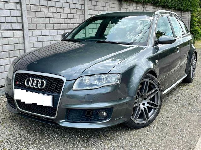 Audi RS4 Avant 4.2 FSI Quattro Recaro Alu TÜV Neu.