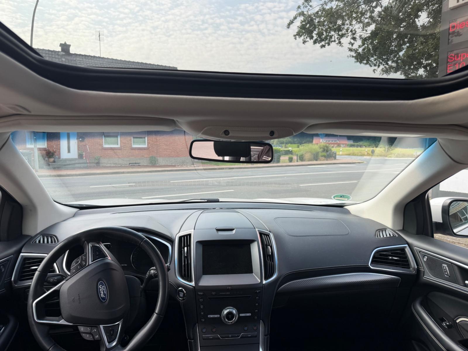 Ford Edge Vignale 4x4 Pano+AHK+Sthzg.+1.Hd+LED+RFK