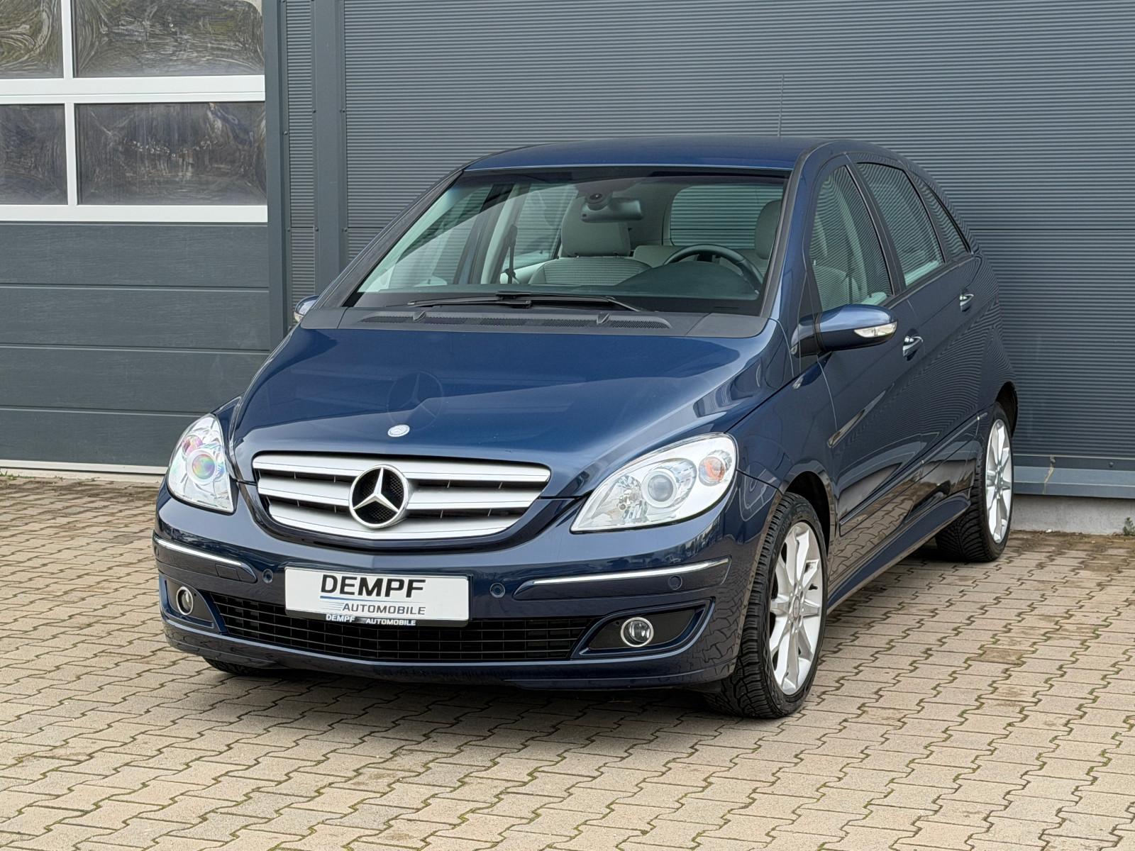 Mercedes-Benz B 200*Automatik*Navi*SHZ*PDC*Tempo*Teilleder*