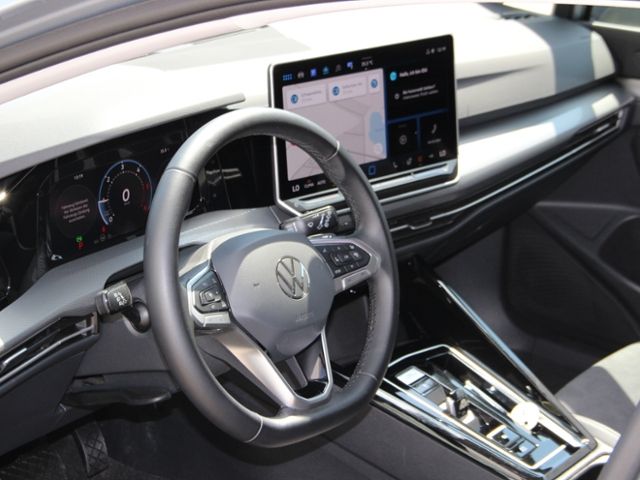 Volkswagen Golf VIII 2.0 TDI Style Tiptronic Klima LED Navi