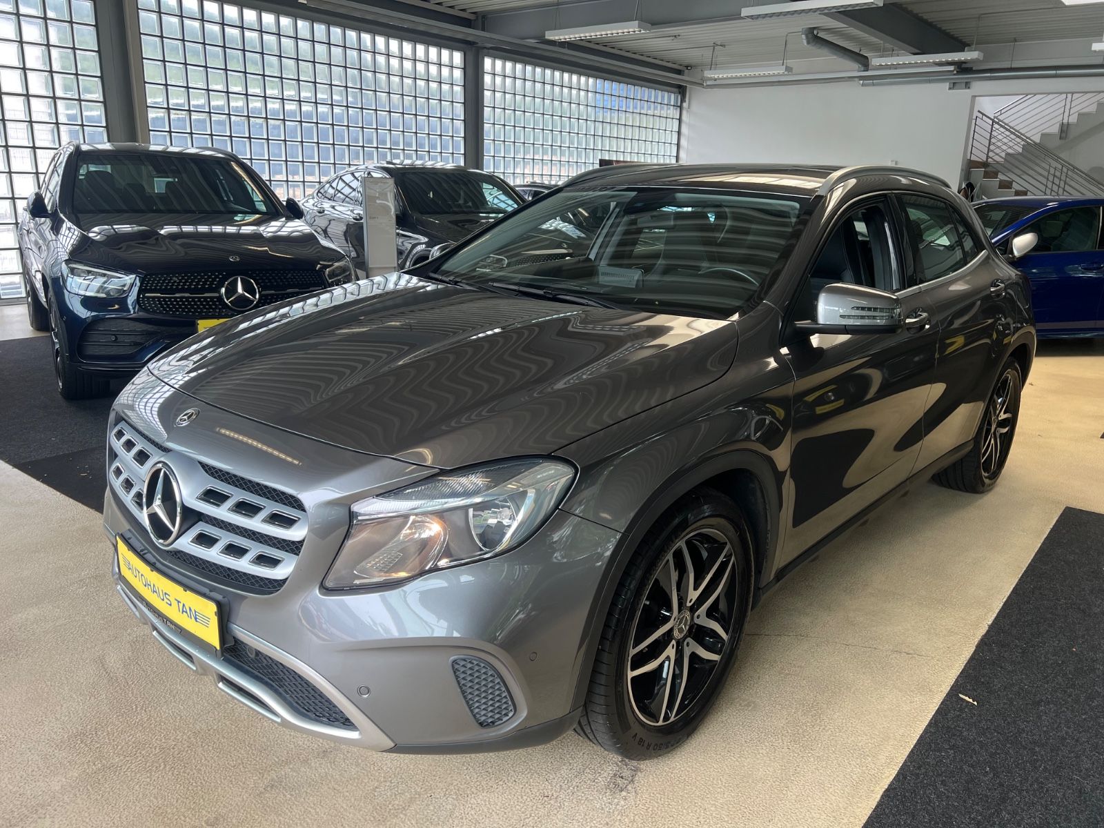 Fahrzeugabbildung Mercedes-Benz GLA 200 * SPORT-LINE URBAN * 1.HAND *