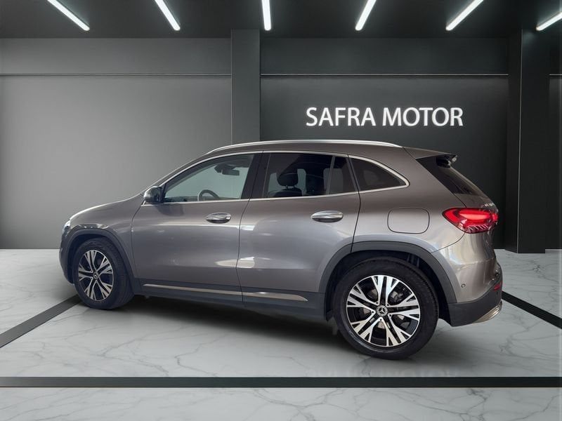 Mercedes-Benz GLA GLA 180 d Auto Progressive Adv imagem 3