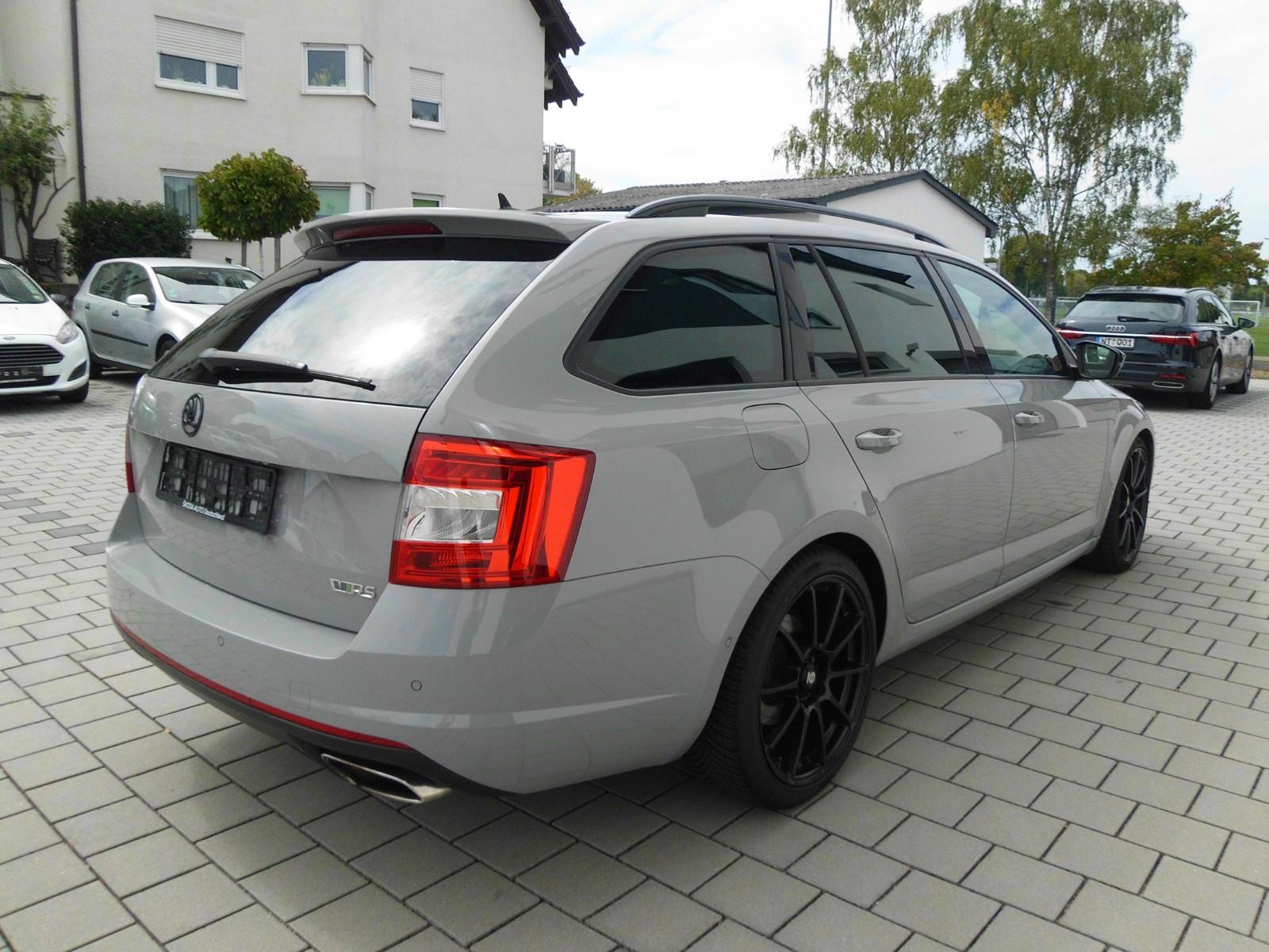 Skoda Octavia Combi RS 2.0 220ch - 2 ème main - Carnet entretien - Pneus été - Régulateur de vitesse - Navi