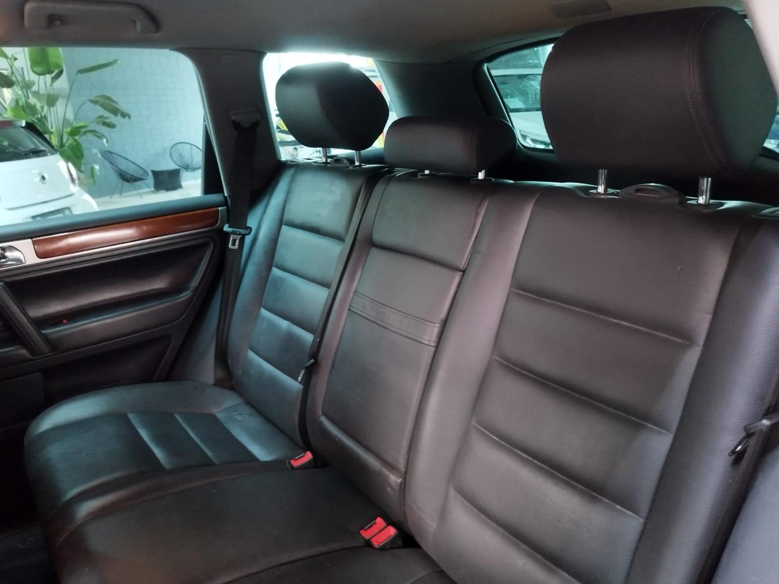 Volkswagen Touareg 2005 — photo 13
