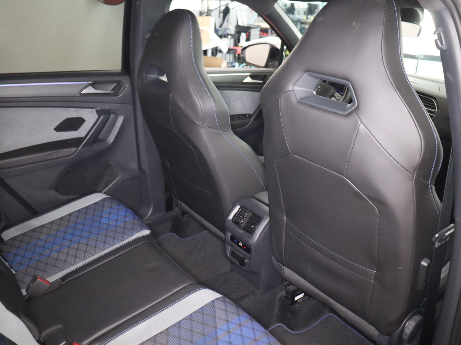 Volkswagen Tiguan R Black Style 2.0TSI DSG 424,-ohne Anzahl foto 14
