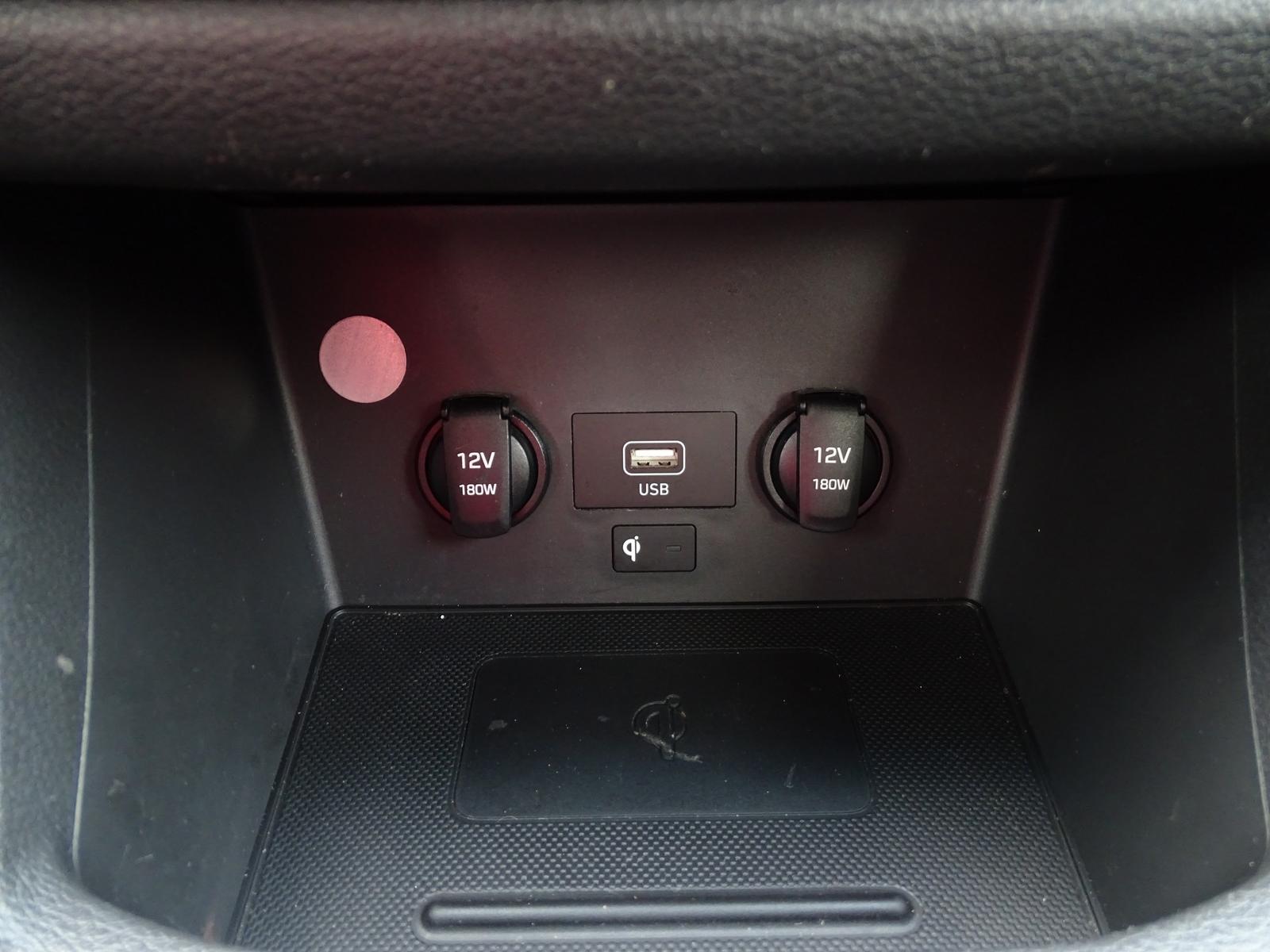Hyundai i30 cw 1.5 T-GDI DCT Intro Edition M-Hybrid LED