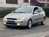 Ford Focus 1.6  Automatik Klima+Sitzhe Tüv Neu 2-2027 - Ford Focus aus 2001: 1.6