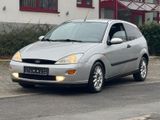 Ford Focus 1.6  Automatik Klima+Sitzhe Tüv Neu 2-2027 - Ford Focus aus 2001: 1.6