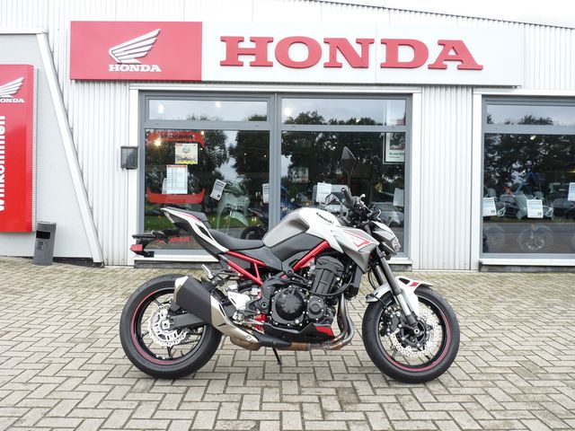 Kawasaki Z 900 ABS   35/70 KW A2 tauglich 1.Hand Neuwertg