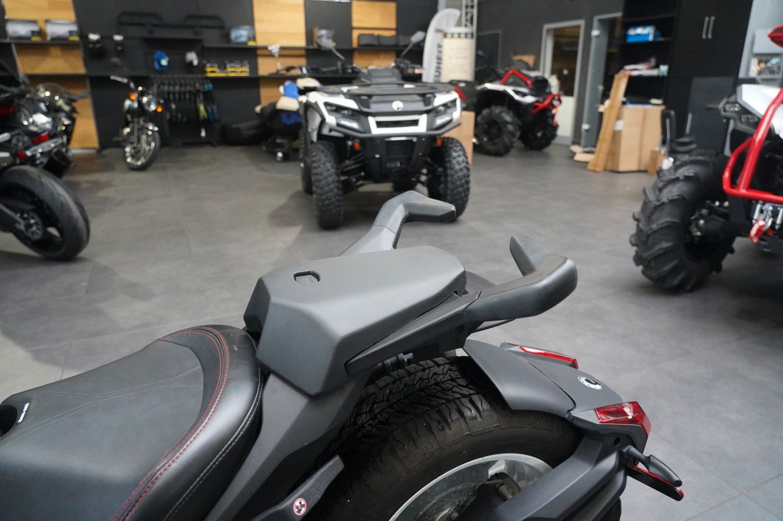 Fahrzeugabbildung Can Am Ryker 900 Rally + Zubehör Neuwertig