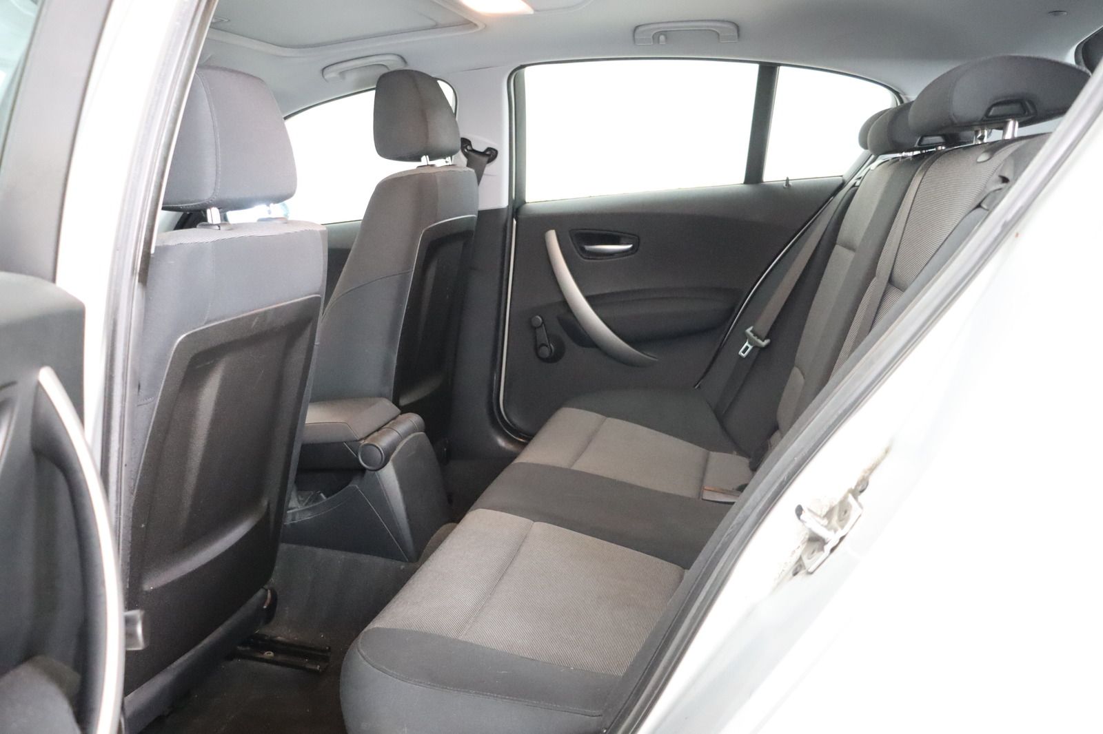 Fahrzeugabbildung BMW 118 d * Navi * Schiebedach