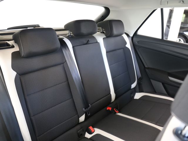 Volkswagen T-Roc 1.5TSI LED SITZHZ NAVI PDC ACC 18ZOLL