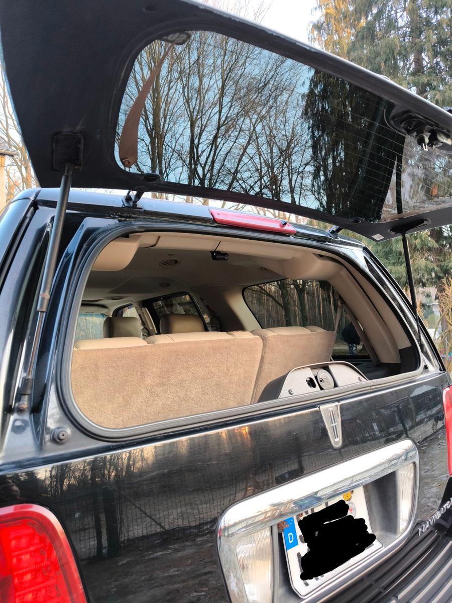 Lincoln Navigator