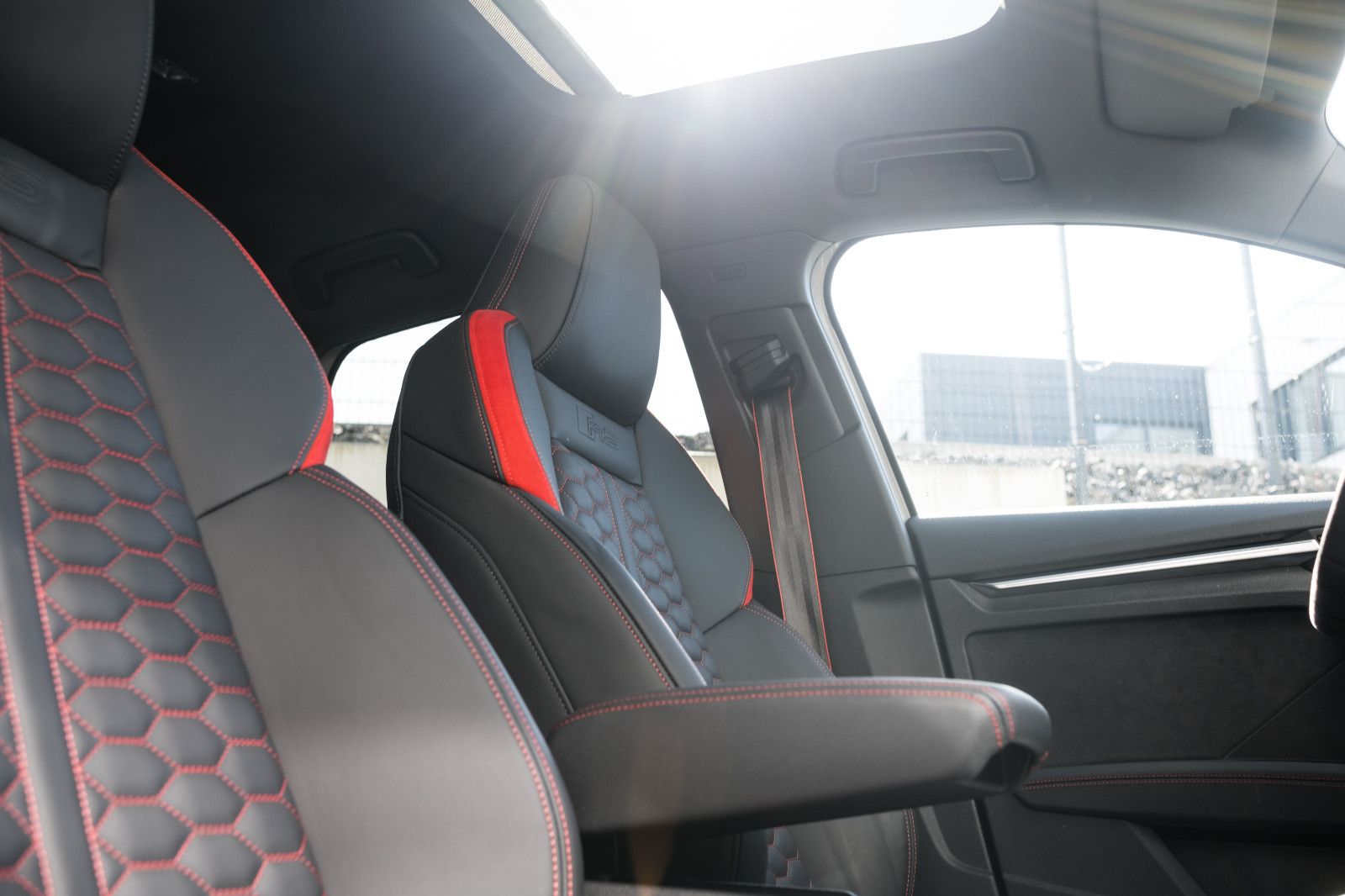 Fahrzeugabbildung Audi RS3  Sportback -Matrix-LED-Sitzh.-280/kmh
