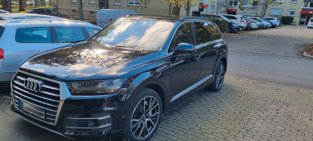 Image of Audi Q7