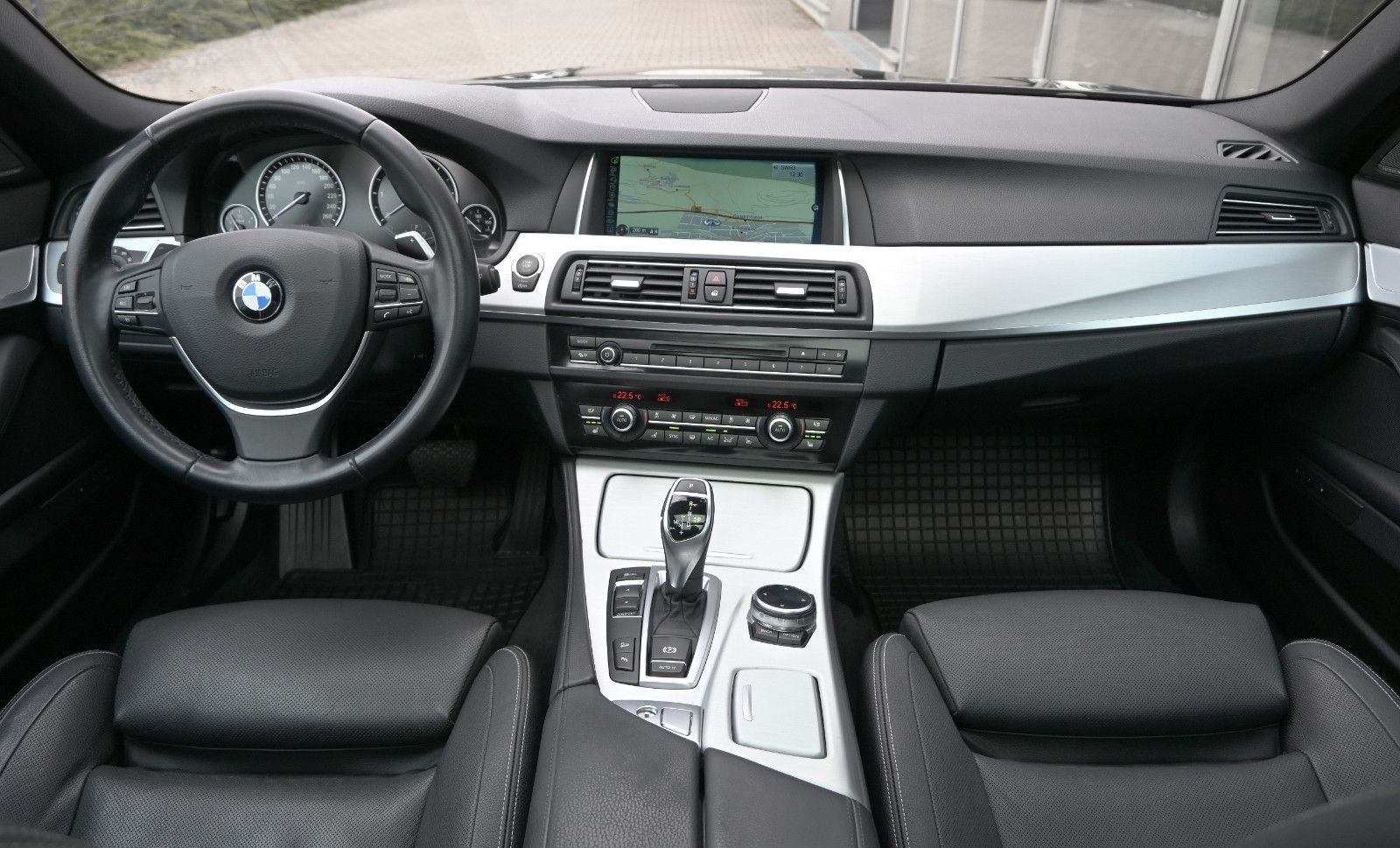 Fahrzeugabbildung BMW 535d xDr Touring Luxury °HUD°H/K°SITZKLIMA°STHZG
