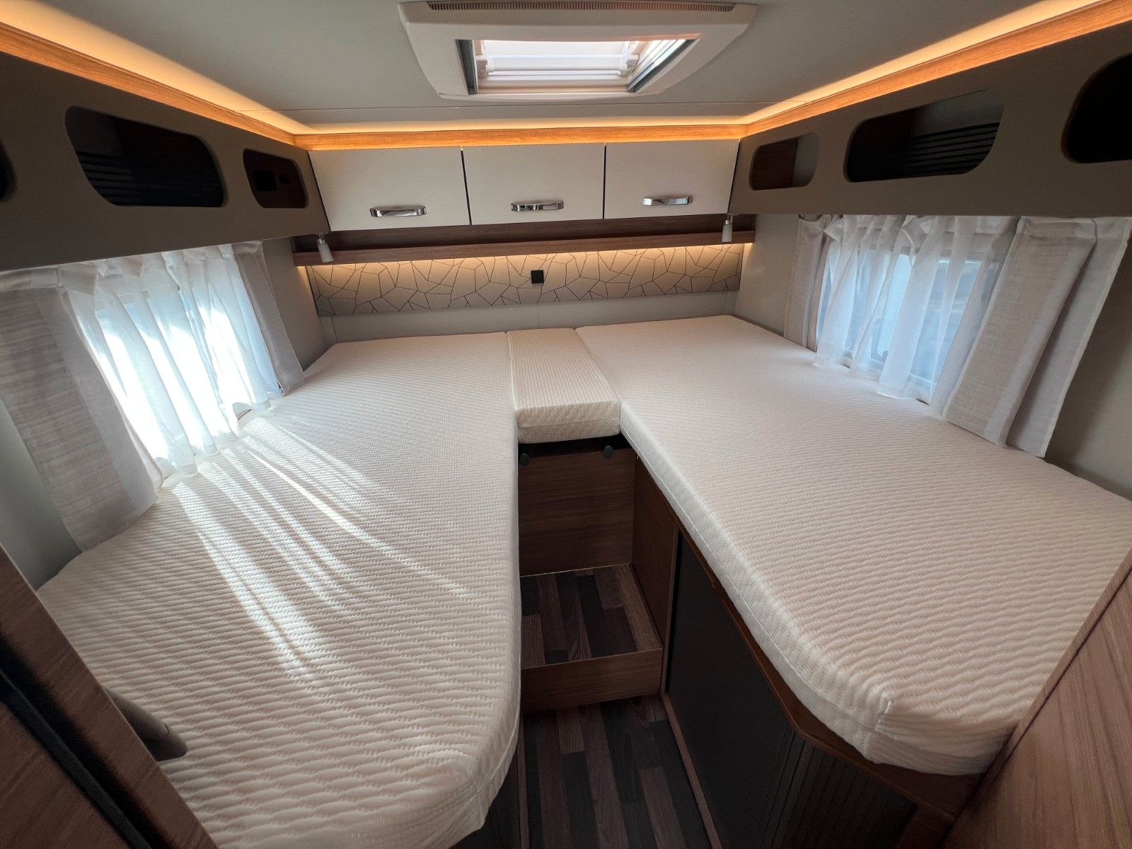 Fahrzeugabbildung Weinsberg CaraCompact Edition Pepper 600 MEG MJ26