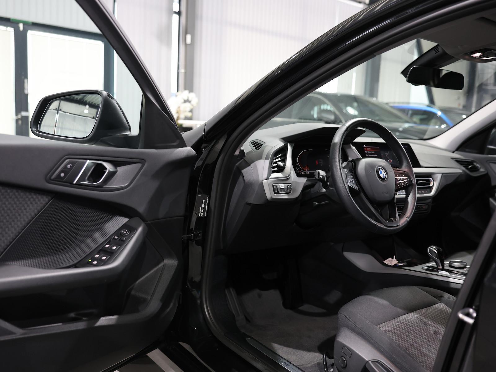 BMW 1 Series d Advantage / LED / LIVE-COCKPIT-PRO+NAVI+, миниатюра 11