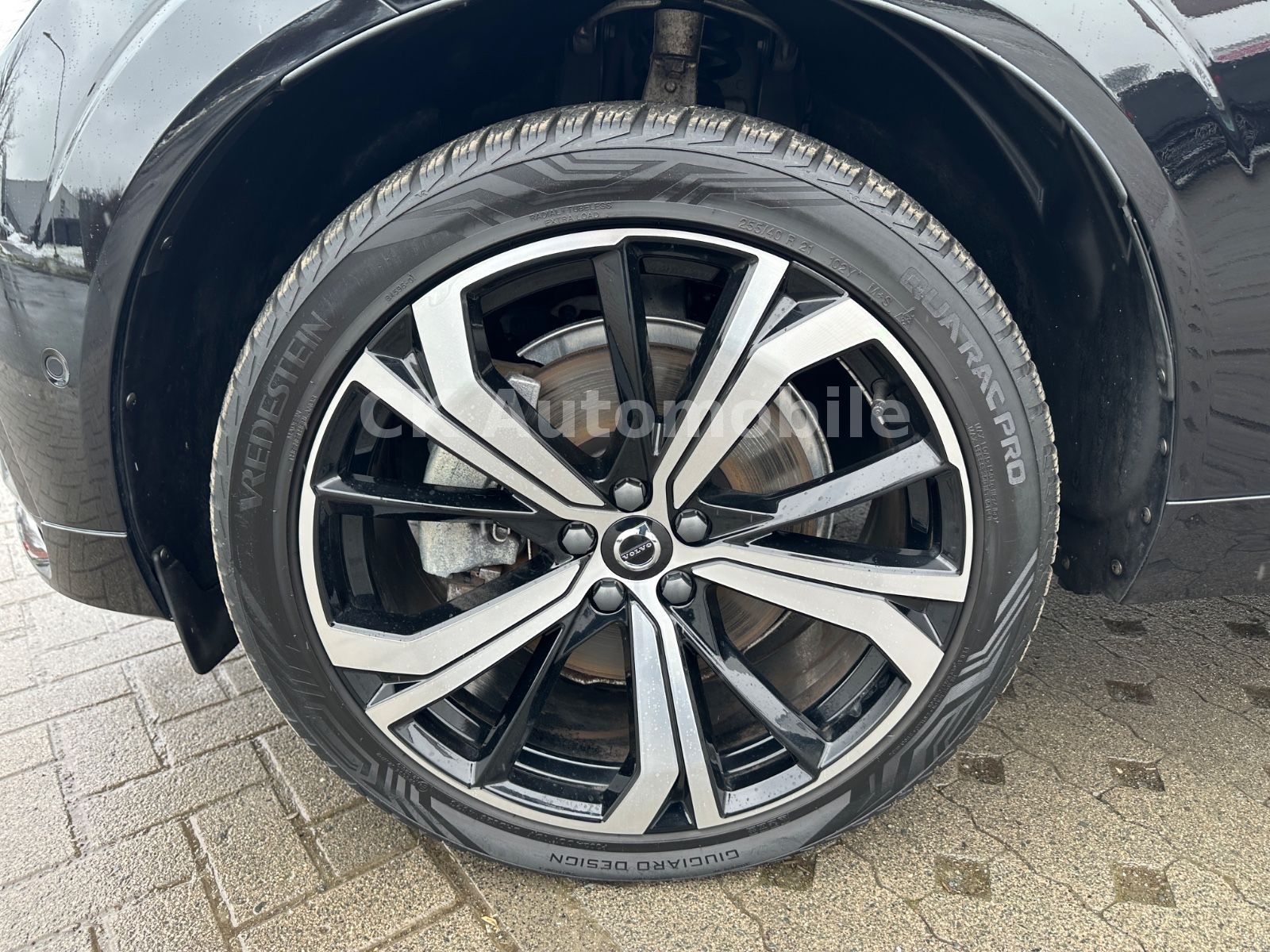 Fahrzeugabbildung Volvo XC60 T6 AWD Recharge Plus Dark/Pano/BLIS/AHK