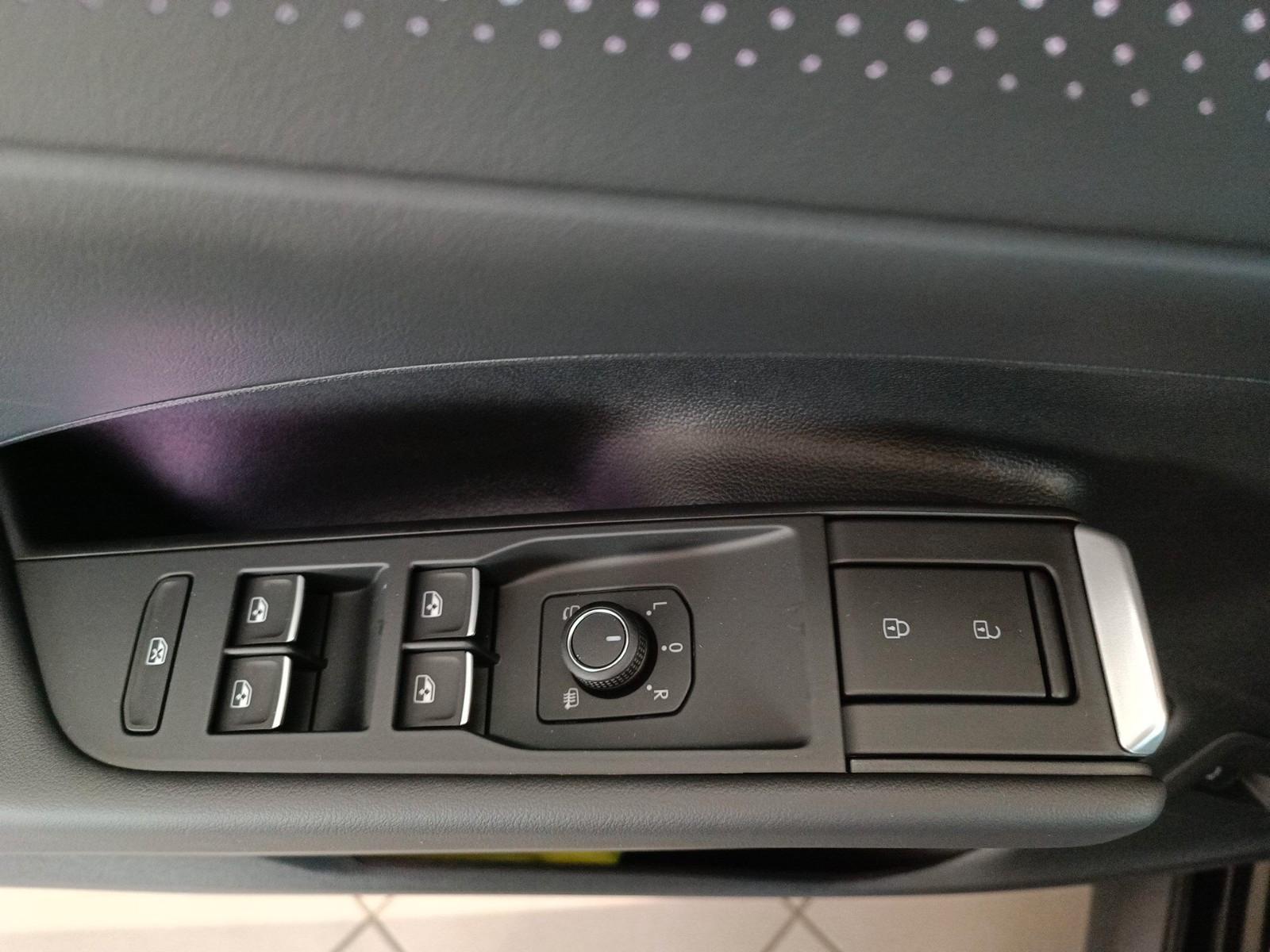 Volkswagen T-Roc 1.5 eTSI 110 kW R-Line, миниатюра 12