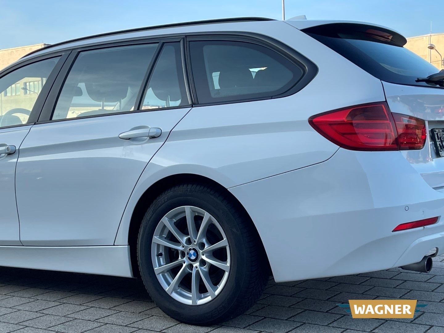 Fahrzeugabbildung BMW 320 d Touring Sitzheizung Tempomat Klimaautomati
