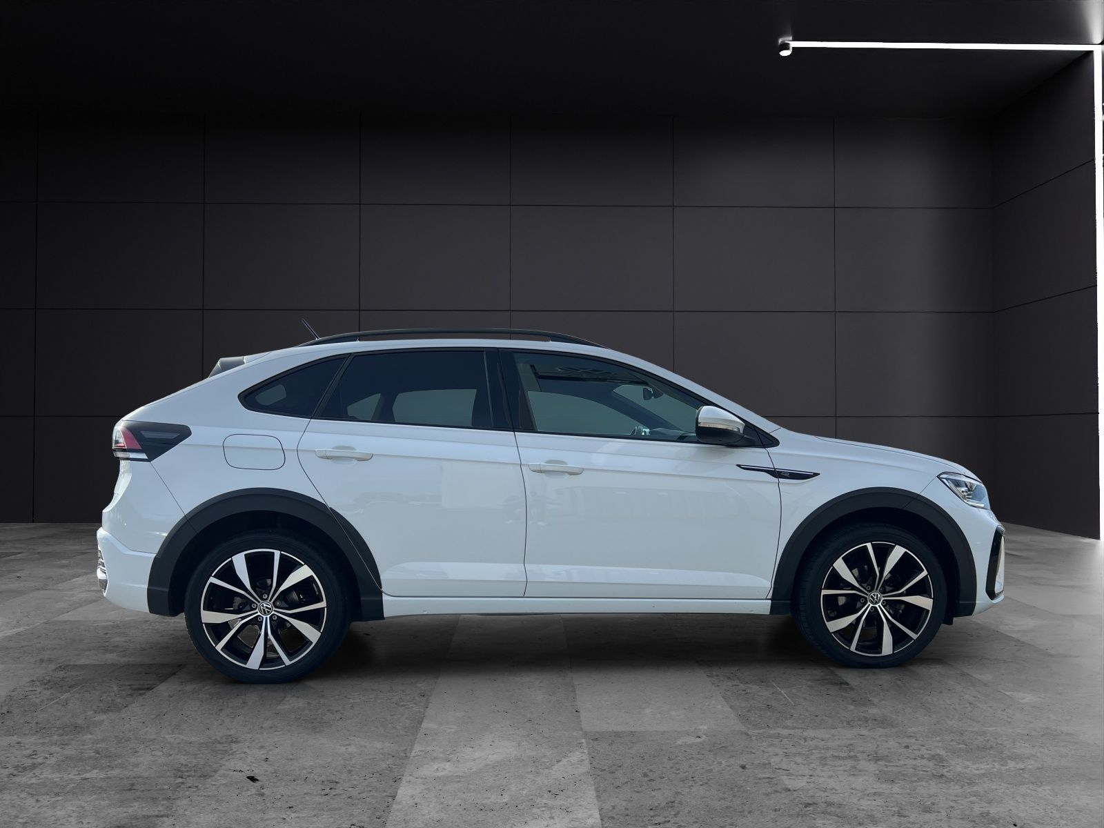 Fahrzeugabbildung Volkswagen Taigo R-Line TSI DSG IQ.Light ACC SHZ RearView N