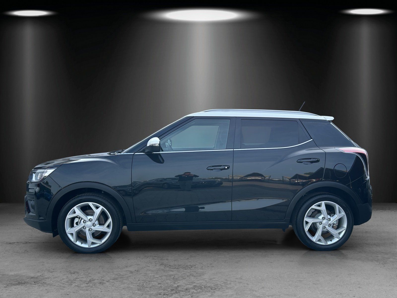 Fahrzeugabbildung Ssangyong Tivoli Fizz 1.5 T-GDI KAMERA/SHZ/NAVI/TEMPOMAT/