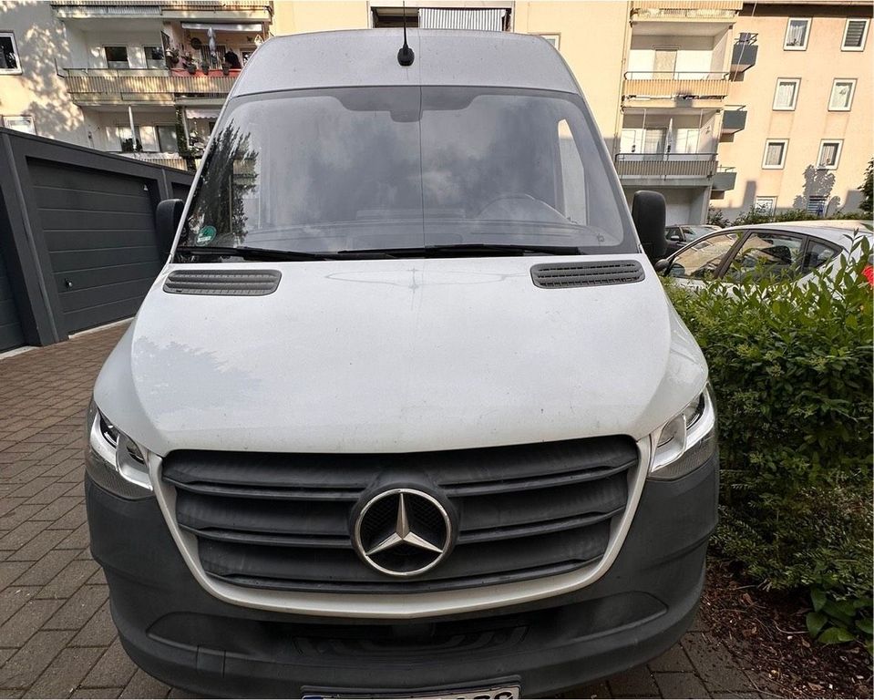 Image of Mercedes-Benz Sprinter