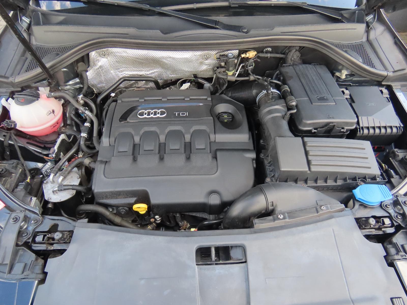 Audi Q3 2.0 TDI sport Sitzheizung Klimaauto. AHK