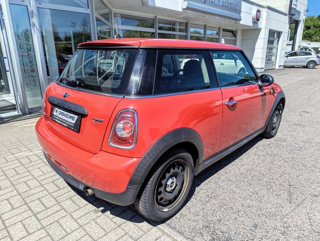Fahrzeugabbildung MINI ONE 1.6 (75 PS) + Klima