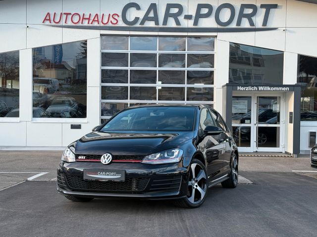 Volkswagen Golf VII GTI 2.0 BMT TSI