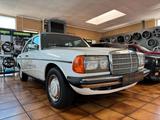 Mercedes-Benz W123  250  TÜV+AU & INSPEKTION NEU !!! - Mercedes-Benz 250: W123