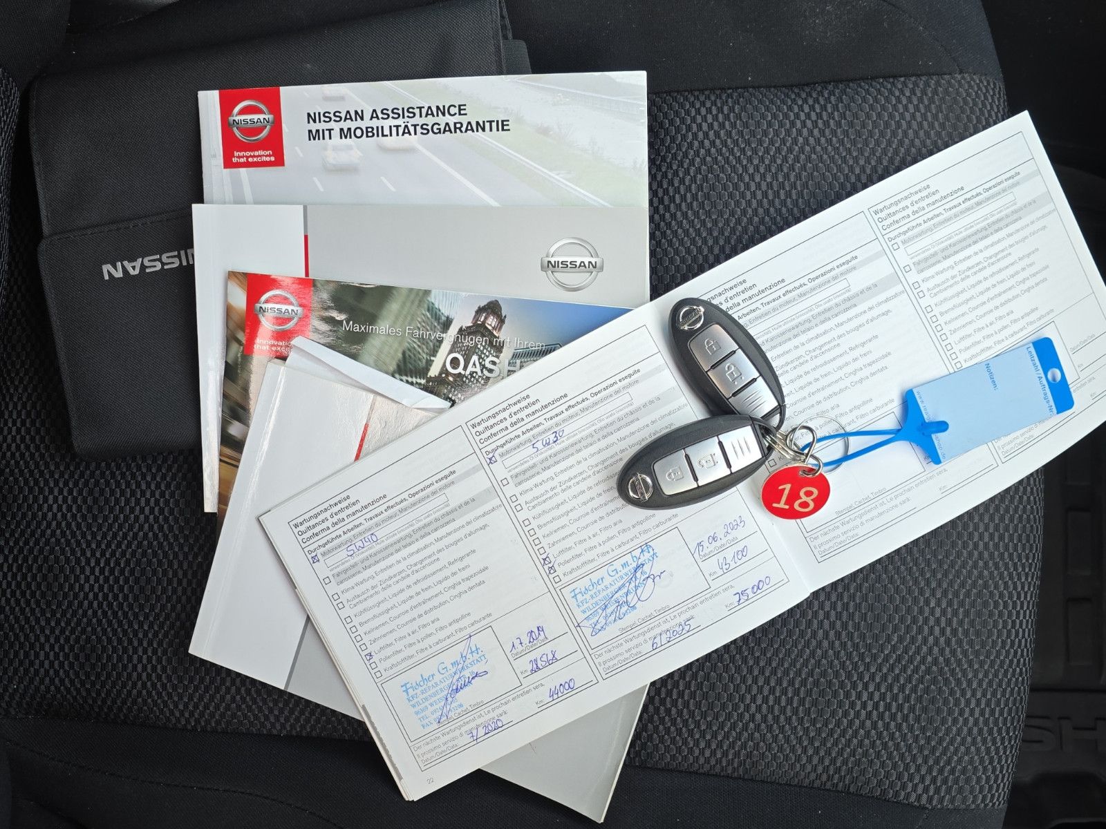 Fahrzeugabbildung Nissan Qashqai 360°KAMERA*NAVI*KEYLES GO*