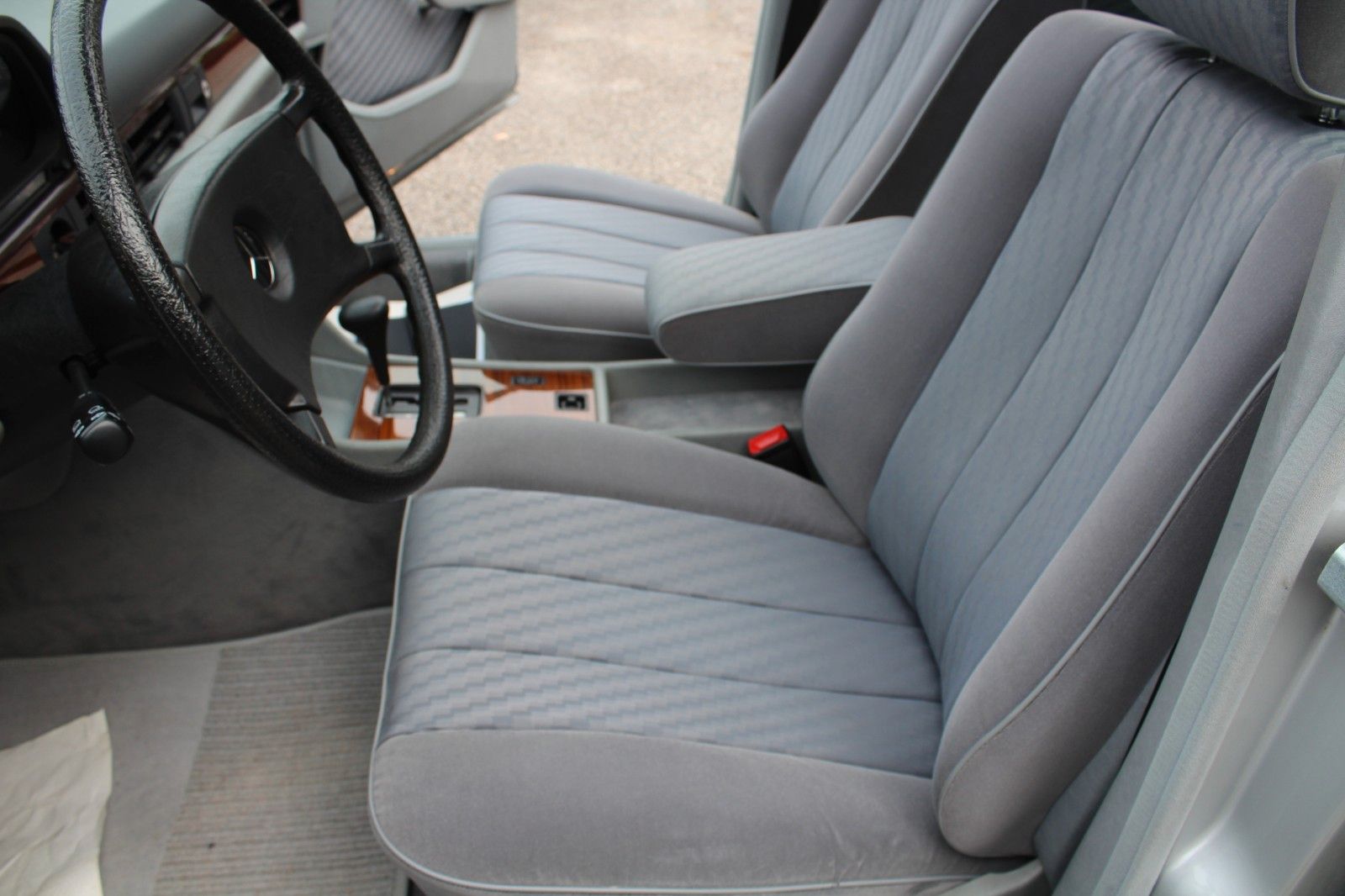 380 SE V8-Zylinder Limousine erste Sahne !!